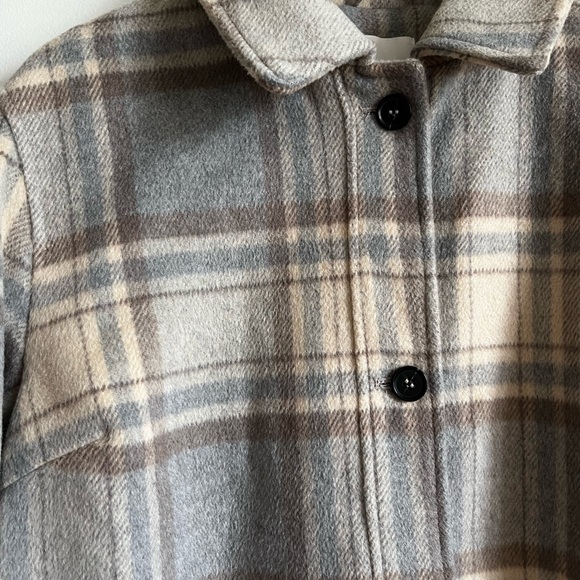 H&M cream tan coat with muted blue plaid - Picture 11 of 11